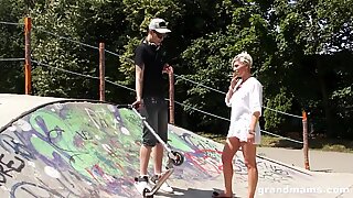 Hot Old Tattooed Slut Fucking En Hard Young Skateboarder
