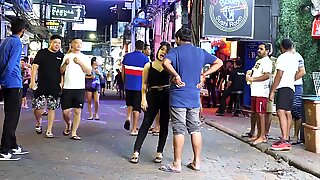 Pattaya Ambling Gade Natteliv 2019 (Thai Piger)